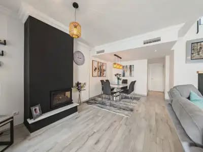 3 soveværelse Byhus til salg i Ojen med swimmingpool garage - € 595.000 (Ref: 10131993)