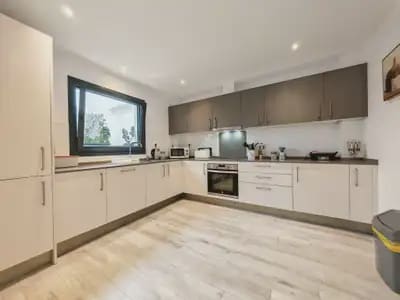3 soveværelse Byhus til salg i Ojen med swimmingpool garage - € 595.000 (Ref: 10131993)