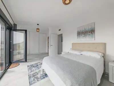 3 soveværelse Byhus til salg i Ojen med swimmingpool garage - € 595.000 (Ref: 10131993)