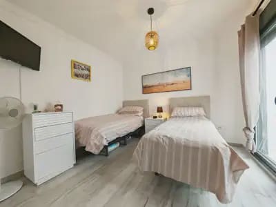3 soveværelse Byhus til salg i Ojen med swimmingpool garage - € 595.000 (Ref: 10131993)