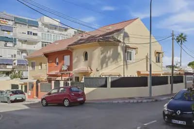 4 soveværelse Rækkehus til salg i Benalmadena med garage - € 550.000 (Ref: 10139957)
