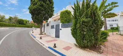 2 quarto Moradia em Banda para venda em Marbella com piscina - 432 000 € (Ref: 10147437)