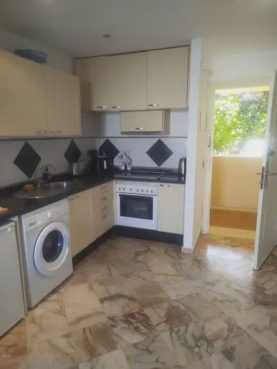 1 slaapkamer Strandappartement te koop in Marbella met zwembad garage - € 375.000 (Ref: 10157887)