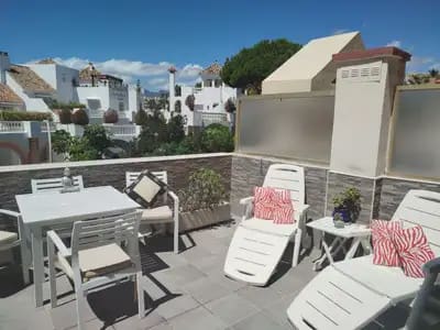 1 slaapkamer Strandappartement te koop in Elviria, Marbella met zwembad garage - € 375.000 (Ref: 10157887)