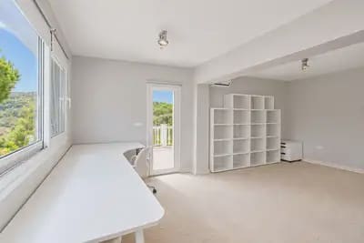 3 makuuhuone Huvila myytävänä paikassa Marbella mukana uima-altaan 
autotalli - 850 000 € (Ref: 10159673)