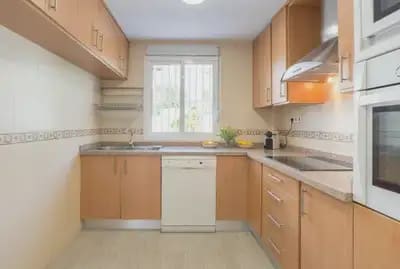 7 bedroom Semi-detached Villa for sale in Benalmadena with pool garage - € 610,000 (Ref: 10161779)