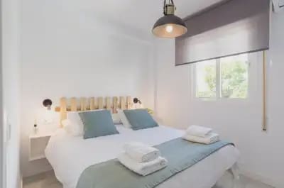 7 bedroom Semi-detached Villa for sale in Benalmadena with pool garage - € 610,000 (Ref: 10161779)