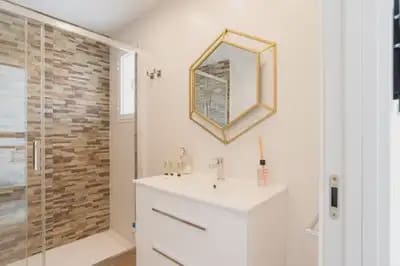7 bedroom Semi-detached Villa for sale in Benalmadena with pool garage - € 610,000 (Ref: 10161779)