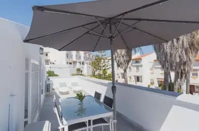 7 bedroom Semi-detached Villa for sale in Benalmadena with pool garage - € 610,000 (Ref: 10161779)