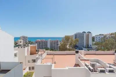 7 bedroom Semi-detached Villa for sale in Benalmadena with pool garage - € 610,000 (Ref: 10161779)