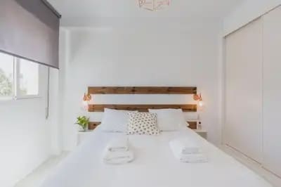 7 bedroom Semi-detached Villa for sale in Benalmadena with pool garage - € 610,000 (Ref: 10161779)