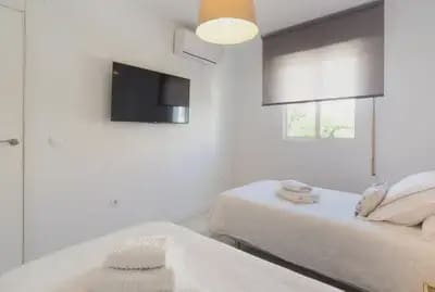 7 bedroom Semi-detached Villa for sale in Benalmadena with pool garage - € 610,000 (Ref: 10161779)