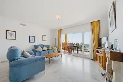 Piso de 3 habitaciones en Calahonda, Mijas en venta con piscina garaje - 455.000 € (Ref: 10168808)