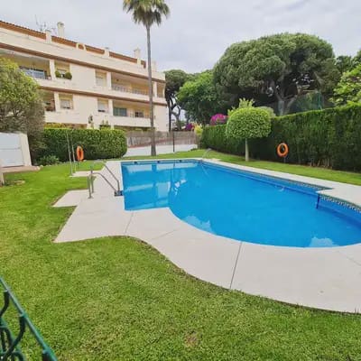 2 bedroom Beach Apartment for sale in Marbella with pool garage - € 340,000 (Ref: 10168811)