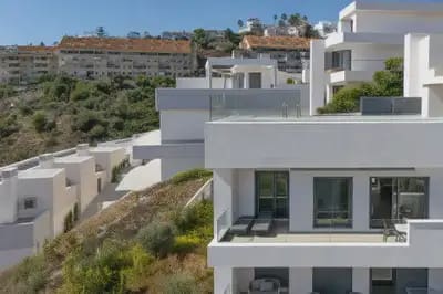 2 soveværelse Strandlejlighed til salg i Fuengirola med swimmingpool garage - € 498.000 (Ref: 10173933)