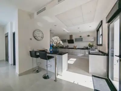 Chalet de 5 habitaciones en Marbella en venta con piscina garaje - 3.900.000 € (Ref: 10173934)