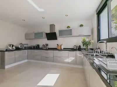 Chalet de 5 habitaciones en Marbella en venta con piscina garaje - 3.900.000 € (Ref: 10173934)