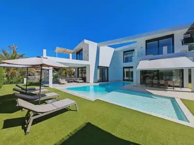 Chalet de 5 habitaciones en Marbella en venta con piscina garaje - 3.900.000 € (Ref: 10173934)