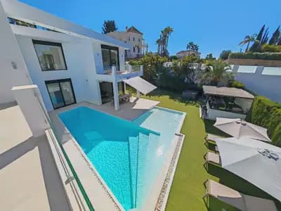 Chalet de 5 habitaciones en Marbella en venta con piscina garaje - 3.900.000 € (Ref: 10173934)