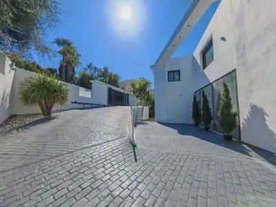 Chalet de 5 habitaciones en Marbella en venta con piscina garaje - 3.900.000 € (Ref: 10173934)