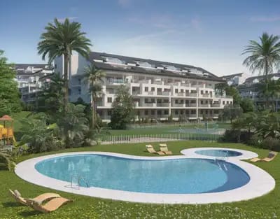 Apartamento de 2 habitaciones en Fuengirola en venta con piscina garaje - 315.000 € (Ref: 10177141)
