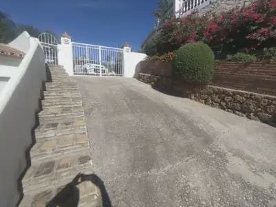 4 soveværelse Villa til salg i Mijas med swimmingpool garage - € 995.000 (Ref: 10177142)