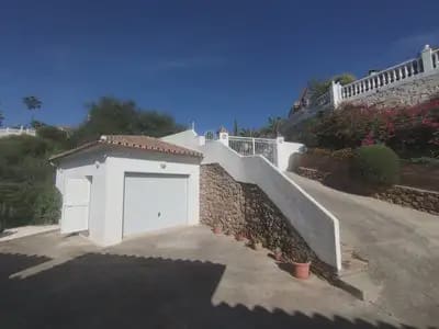4 soveværelse Villa til salg i Mijas med swimmingpool garage - € 995.000 (Ref: 10177142)
