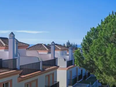 3 soveværelse Rækkehus til salg i Marbella med swimmingpool garage - € 595.000 (Ref: 10180610)