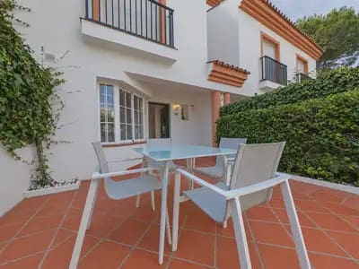 3 soveværelse Rækkehus til salg i Marbella med swimmingpool garage - € 595.000 (Ref: 10180610)