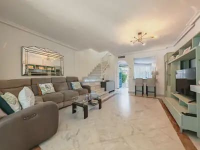 3 soveværelse Rækkehus til salg i Marbella med swimmingpool garage - € 595.000 (Ref: 10180610)