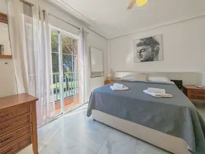 3 soveværelse Rækkehus til salg i Marbella med swimmingpool garage - € 595.000 (Ref: 10180610)
