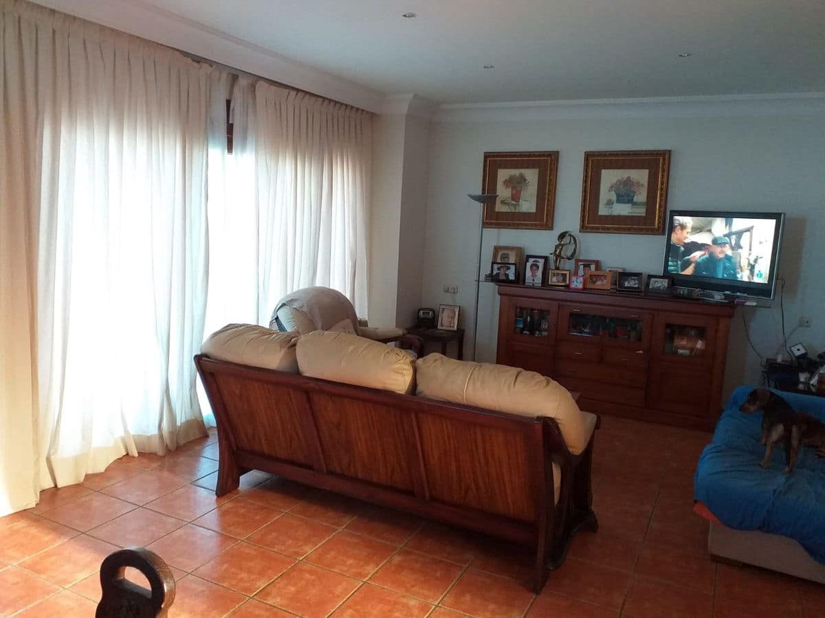 4 makuuhuone Huvila myytävänä paikassa Marbella mukana uima-altaan 
autotalli - 1 600 000 € (Ref: 6400537)