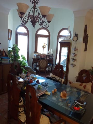 Chalet de 4 habitaciones en El Rosario, Marbella en venta con piscina garaje - 1.600.000 € (Ref: 6400537)