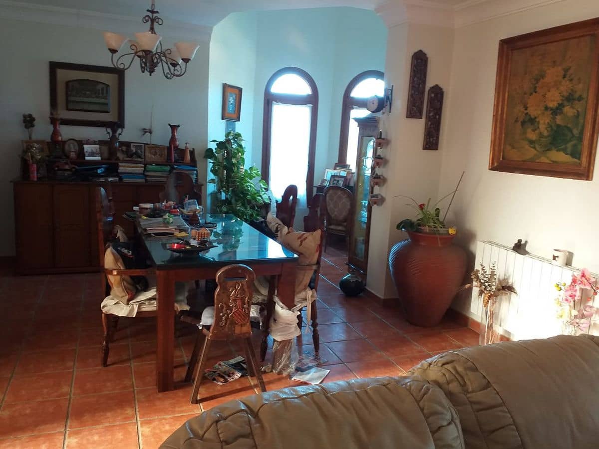 4 makuuhuone Huvila myytävänä paikassa Marbella mukana uima-altaan 
autotalli - 1 600 000 € (Ref: 6400537)