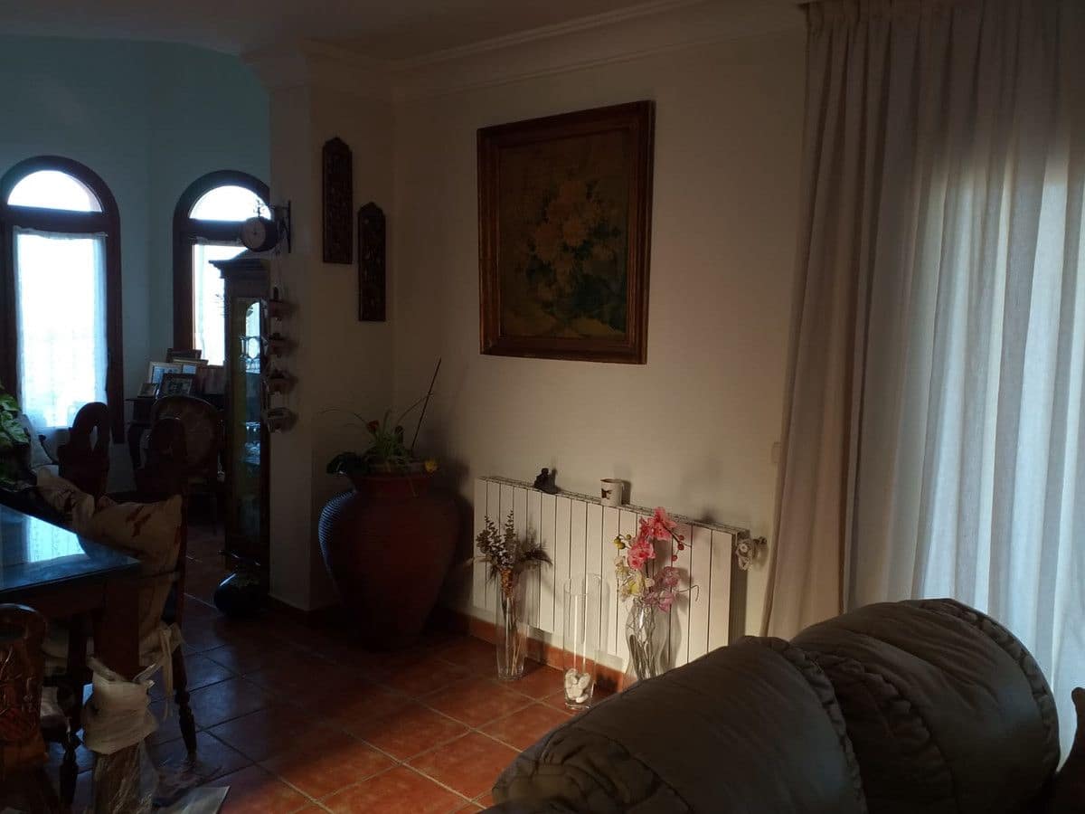 4 makuuhuone Huvila myytävänä paikassa Marbella mukana uima-altaan 
autotalli - 1 600 000 € (Ref: 6400537)