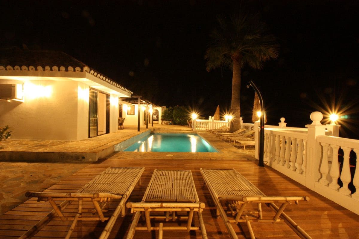 4 sypialnia Willa na sprzedaż w Benalmadena z basenem garażem - 1 600 000 € (Ref: 9274742)