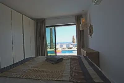 4 bedroom Villa for sale in Benalmadena with pool garage - € 1,600,000 (Ref: 9274742)