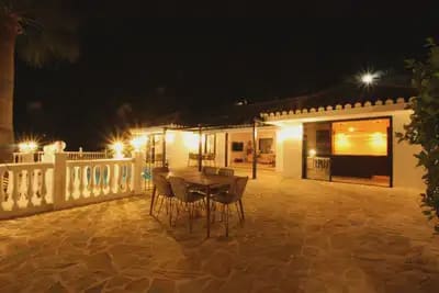 4 bedroom Villa for sale in Benalmadena with pool garage - € 1,600,000 (Ref: 9274742)