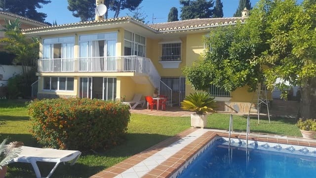 Chalet de 6 habitaciones en Centro, Mijas en venta con piscina garaje - 850.000 € (Ref: 9274744)