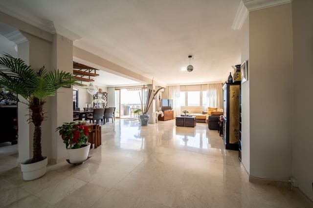 3 chambre Penthouse à vendre à Centro ciudad, Fuengirola avec piscine garage - 689 000 € (Ref: 9274745)