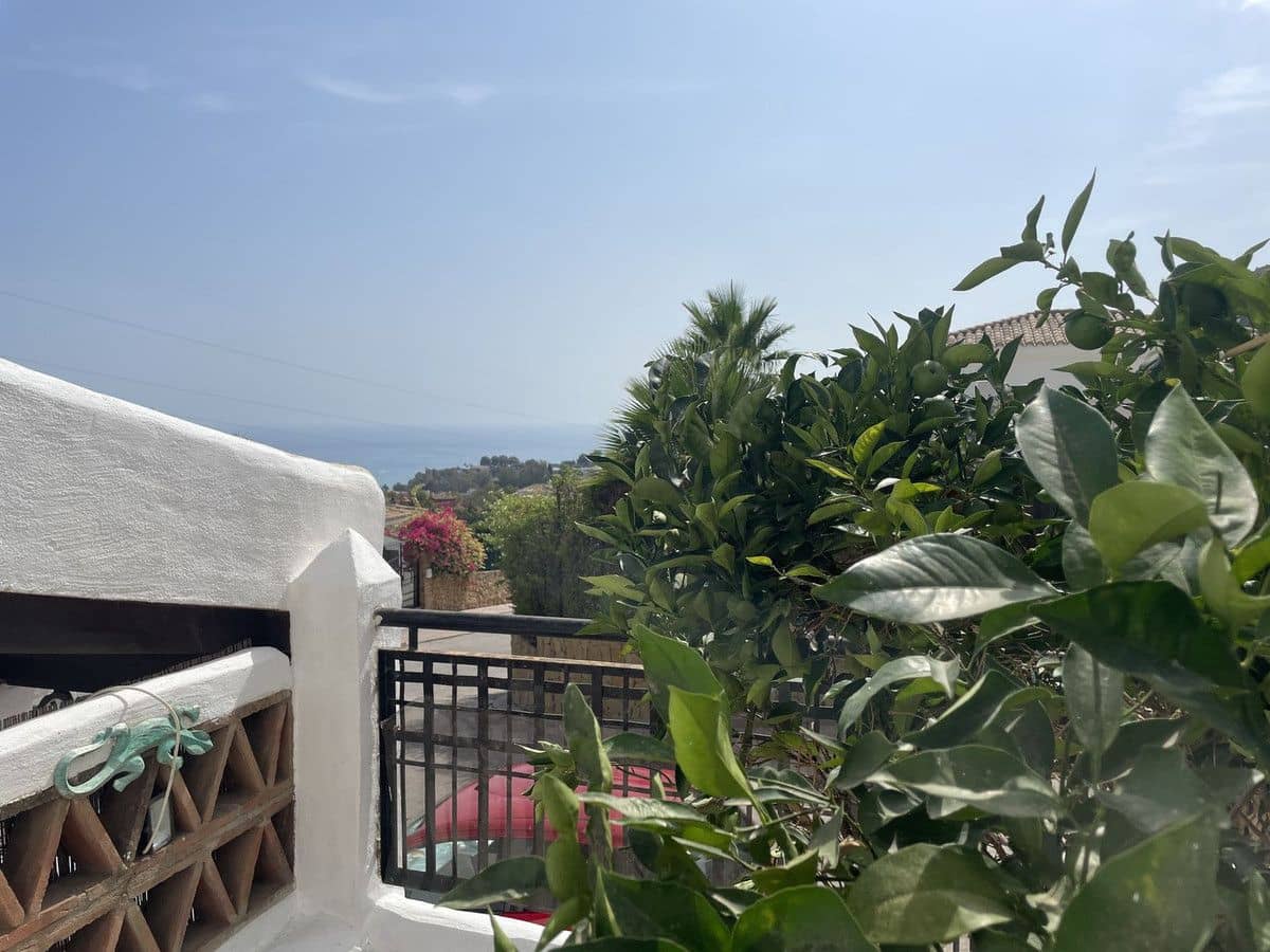 2 soveværelse Lejlighed til salg i Benalmadena med swimmingpool - € 479.000 (Ref: 9274748)