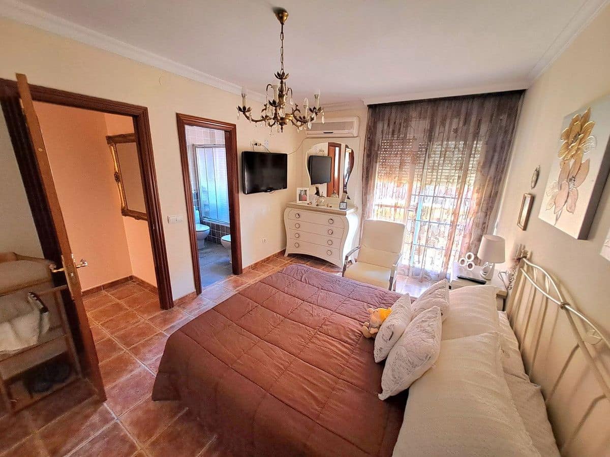 6 soveværelse Villa til salg i Mijas med swimmingpool garage - € 765.000 (Ref: 9274749)