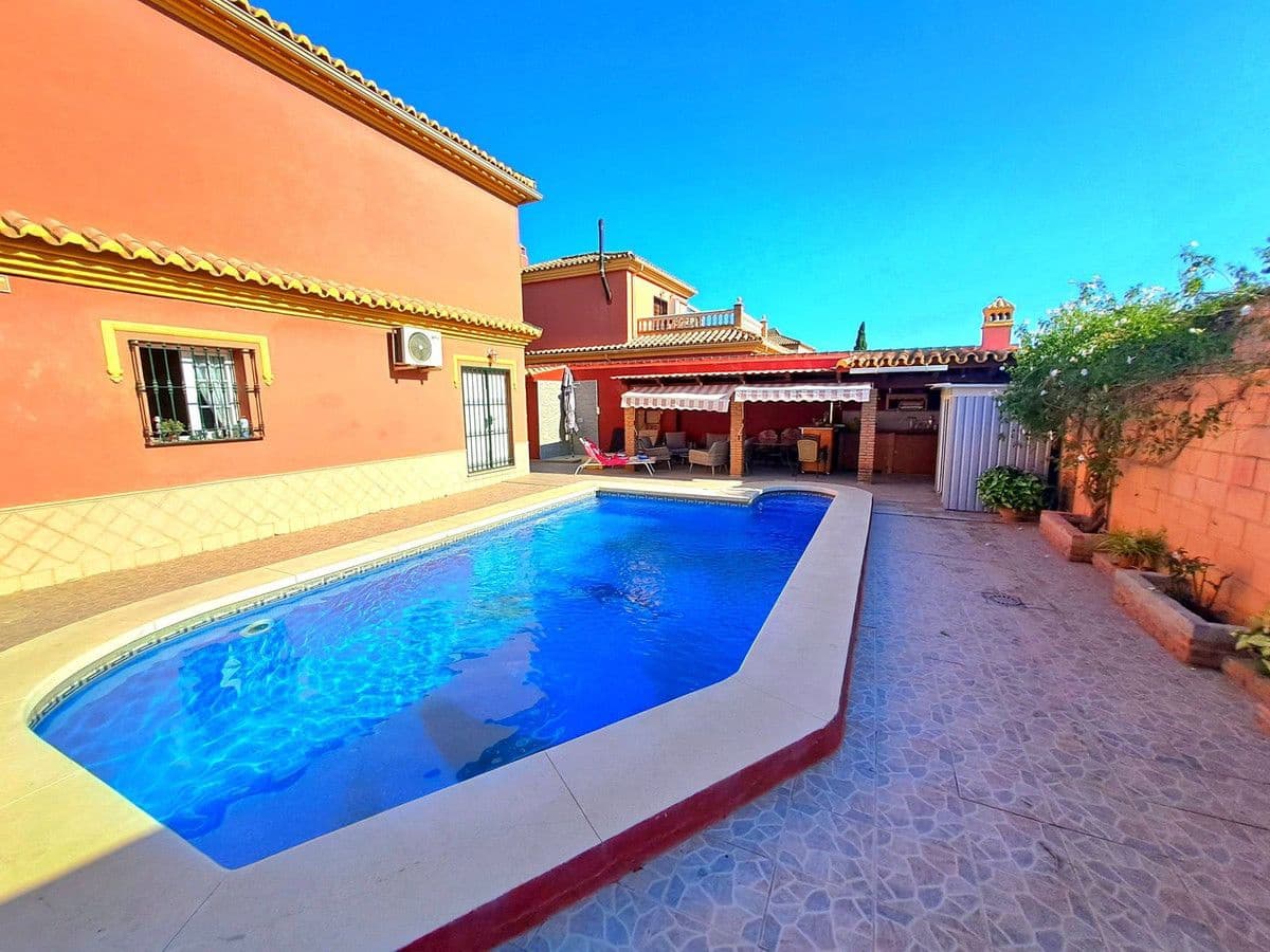 6 soveværelse Villa til salg i Mijas med swimmingpool garage - € 765.000 (Ref: 9274749)