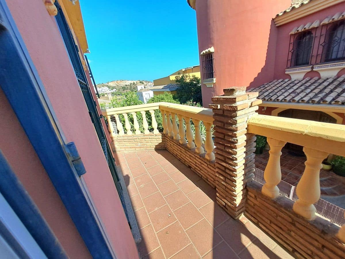 6 soveværelse Villa til salg i Mijas med swimmingpool garage - € 765.000 (Ref: 9274749)