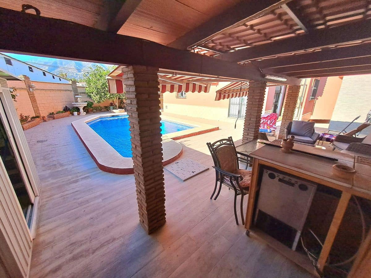 6 soveværelse Villa til salg i Mijas med swimmingpool garage - € 765.000 (Ref: 9274749)