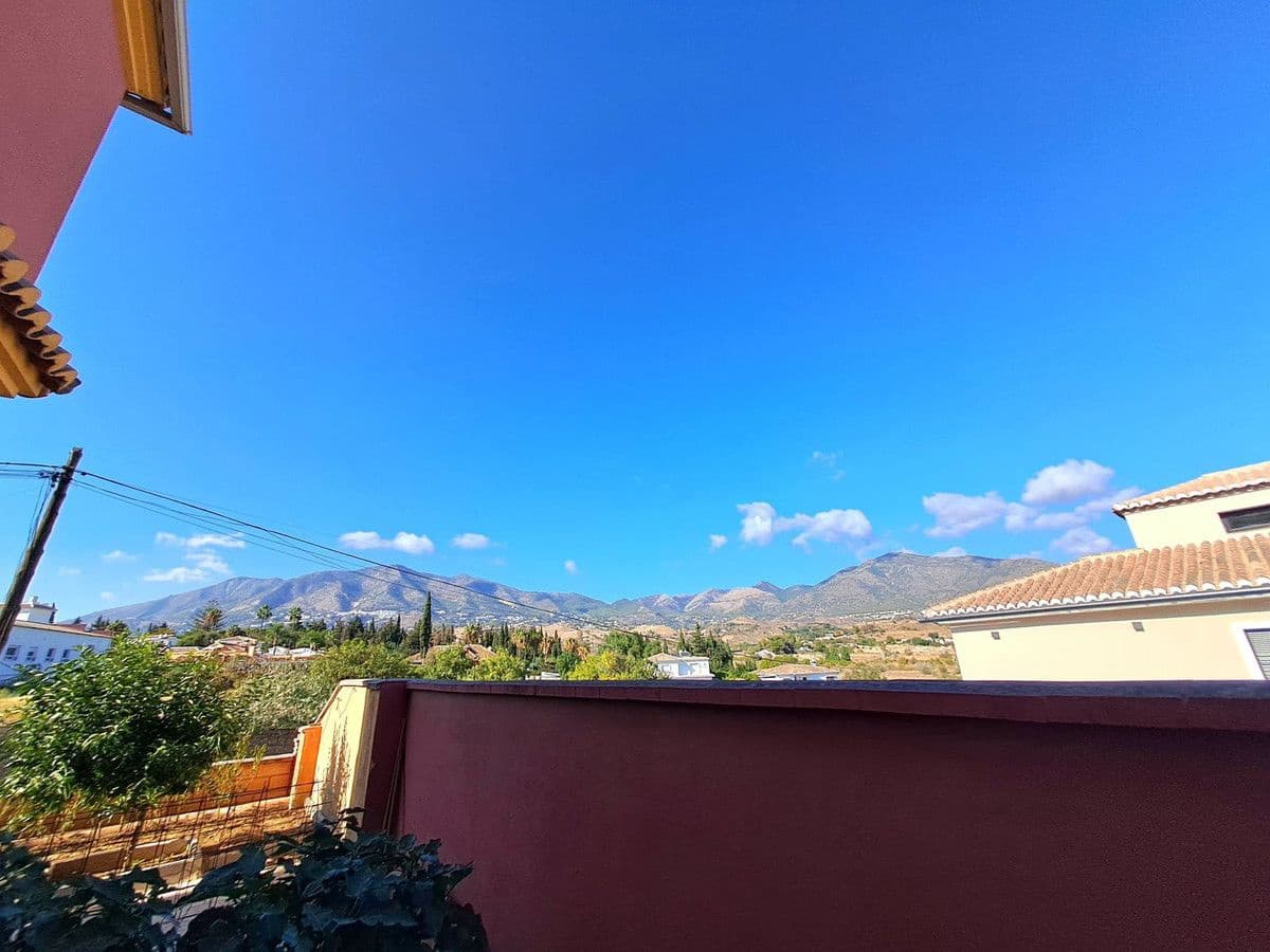 6 soveværelse Villa til salg i Mijas med swimmingpool garage - € 765.000 (Ref: 9274749)