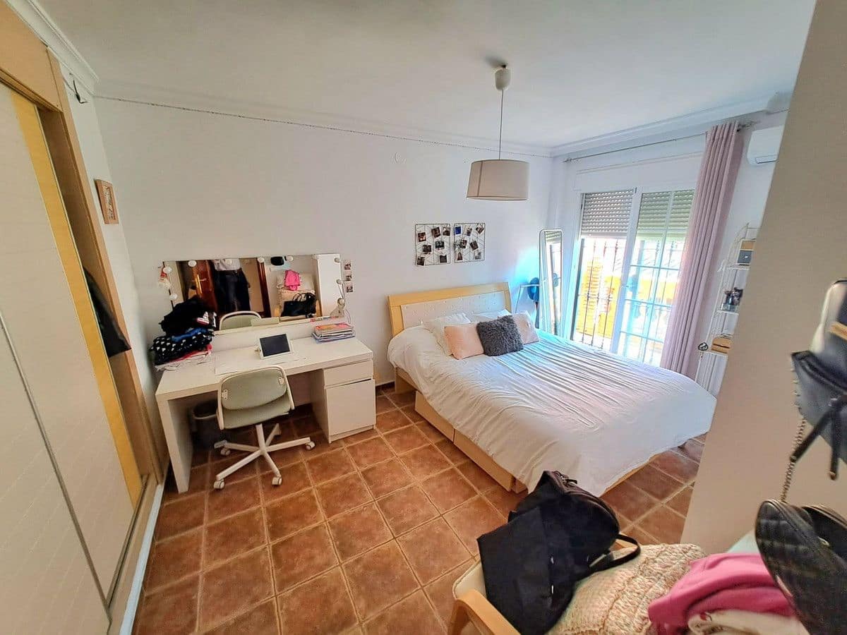 6 bedroom Villa for sale in Mijas with pool garage - € 765,000 (Ref: 9274749)