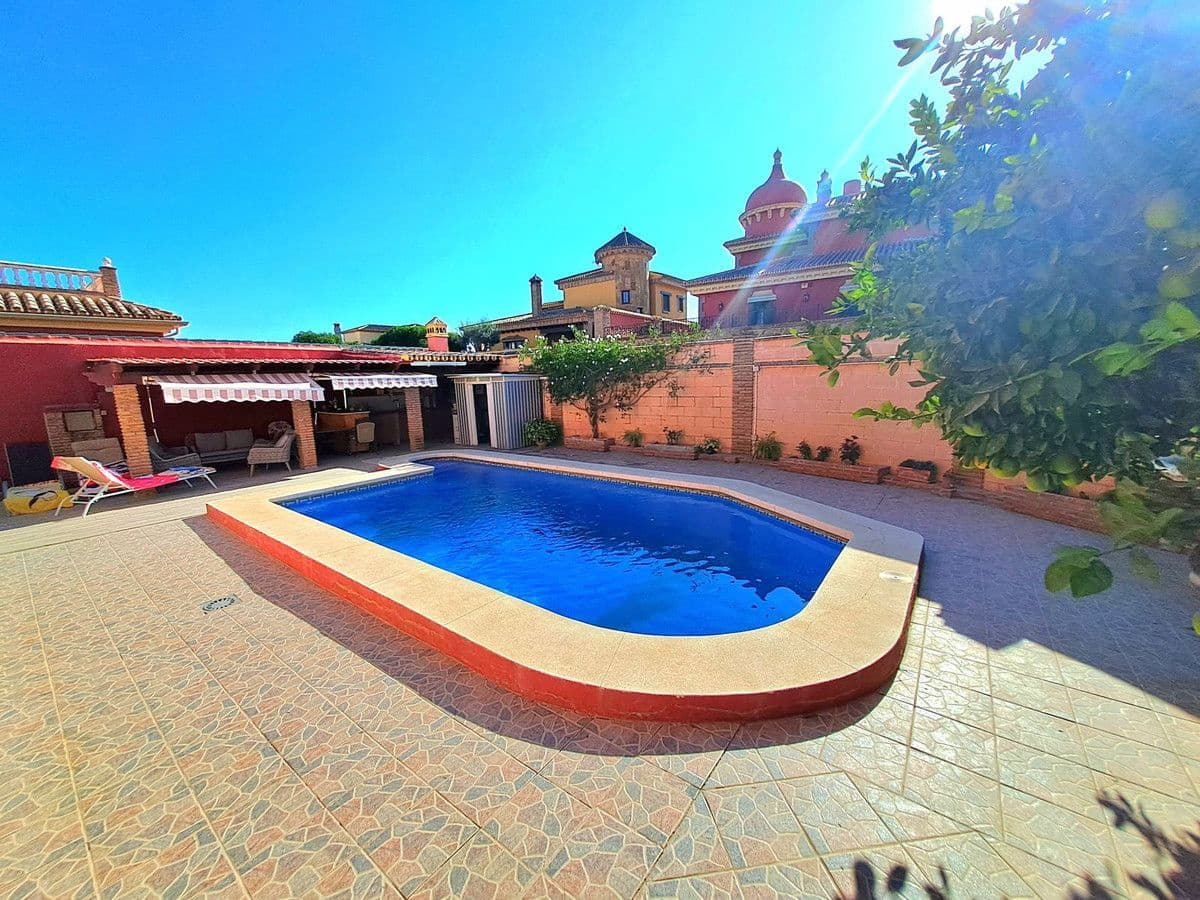 6 bedroom Villa for sale in Mijas with pool garage - € 765,000 (Ref: 9274749)