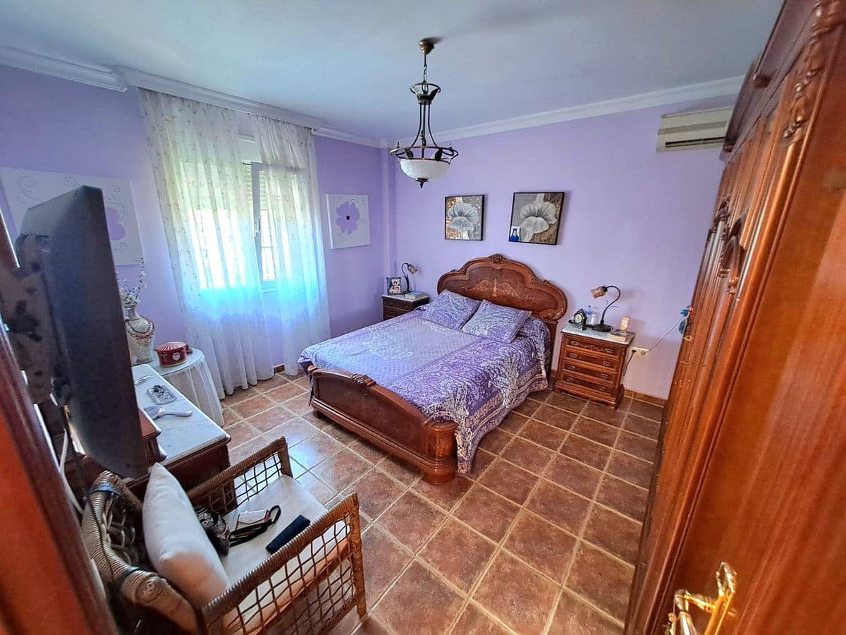 6 bedroom Villa for sale in Mijas with pool garage - € 765,000 (Ref: 9274749)