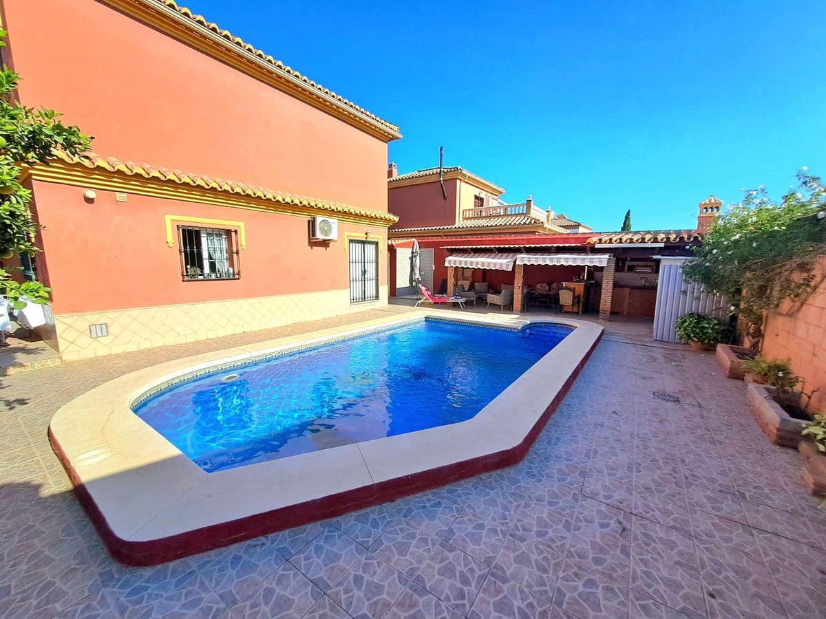 6 bedroom Villa for sale in Mijas with pool garage - € 765,000 (Ref: 9274749)